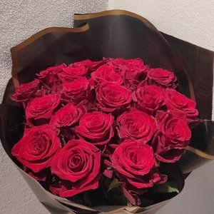 Kırmızı Güllü Buket 1