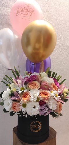 Zega Suet Kutu da Çiçek Buketi