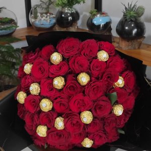 Çikolatalı Gül Buketi 2