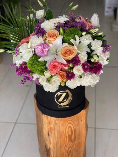 Süet Kutuda Kır Çiçekleri